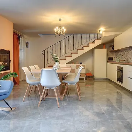 Holiday home Micol Gajana