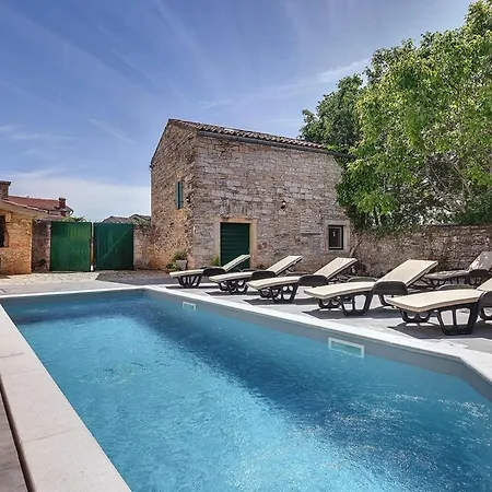 Micol Holiday home Gajana