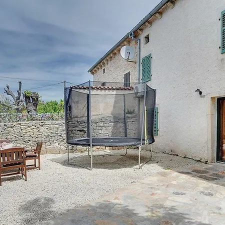 Micol Holiday home Gajana