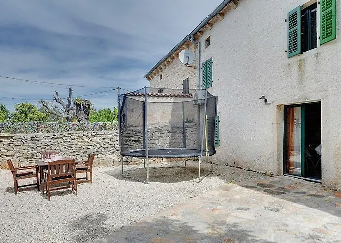 Micol Βίλα Gajana